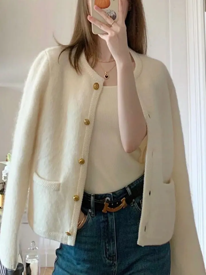 Petit Fraance Sle Camere tricoté pull manteau femmes début hiver 2025 nouveaux vêtements d'extérieur haut de gamme ouvert Cardigan