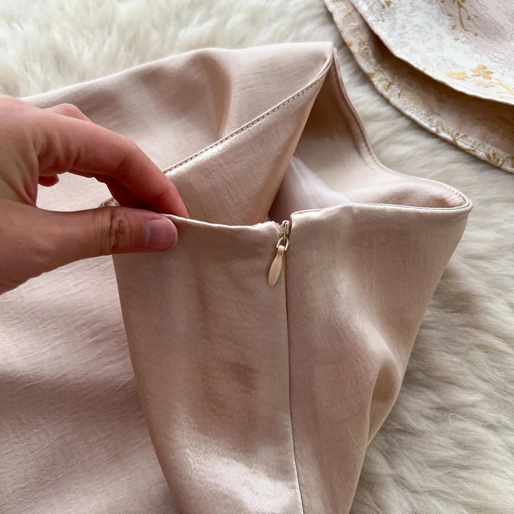 

Light Luxury Elegant Embroidered Vest and Half Skirt 2 Piece Set Women Summer Sleeveless Slim Fit PartyBanquet Woman Skirt Set