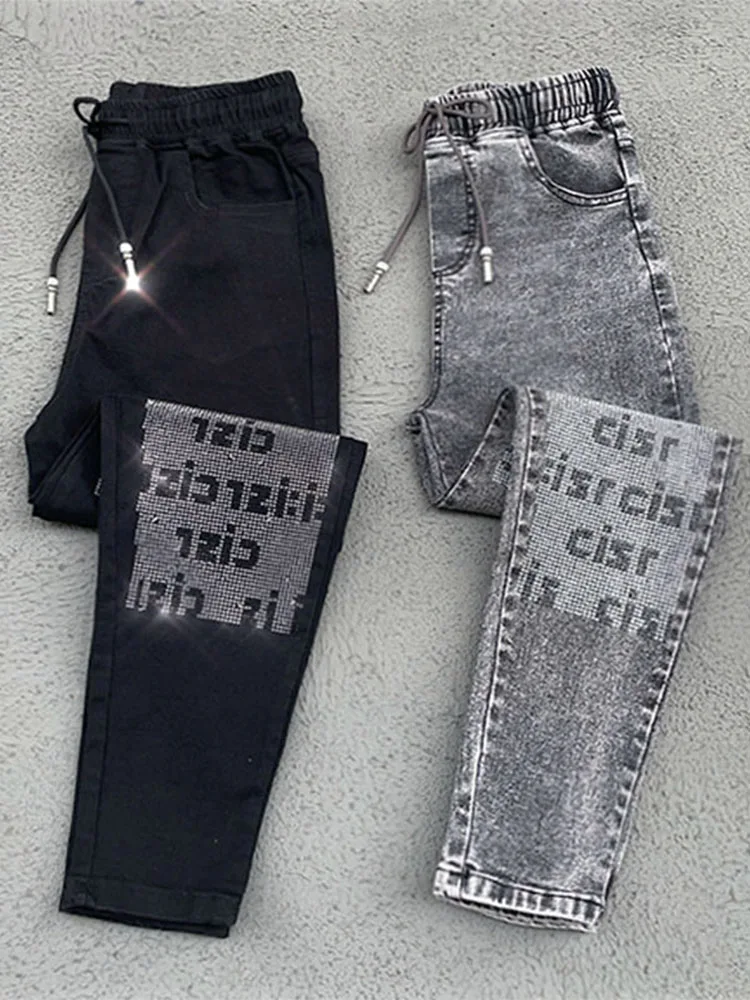 

Women's Elastic Waist Harlan Jeans Letter Embellished Slim Fit Fashionable Korean Style Cotton Stretch Denim Casual Pants