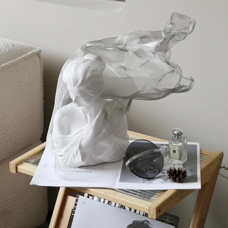Light luxury veil girl sculpture ornament high-end niche cream style artwork living room entrance French decoration