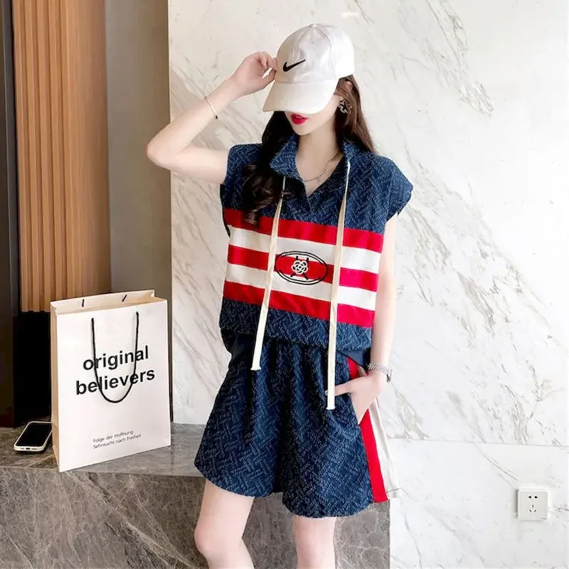 

Модные джинсовые костюмы для женщин, весна-лето 2020, новинка без рукавов, темпераментная тонкая спортивная футболка, шорты, комплекты из двух предметов, женские модные комплекты