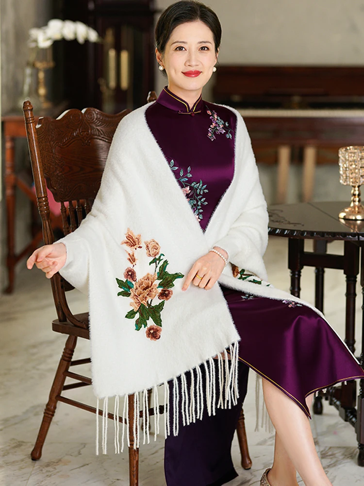 manteau-d'hiver-en-velours-epais-brode-a-col-chale-pour-femme-ideal-pour-les-mariages-et-les-occasions-speciales