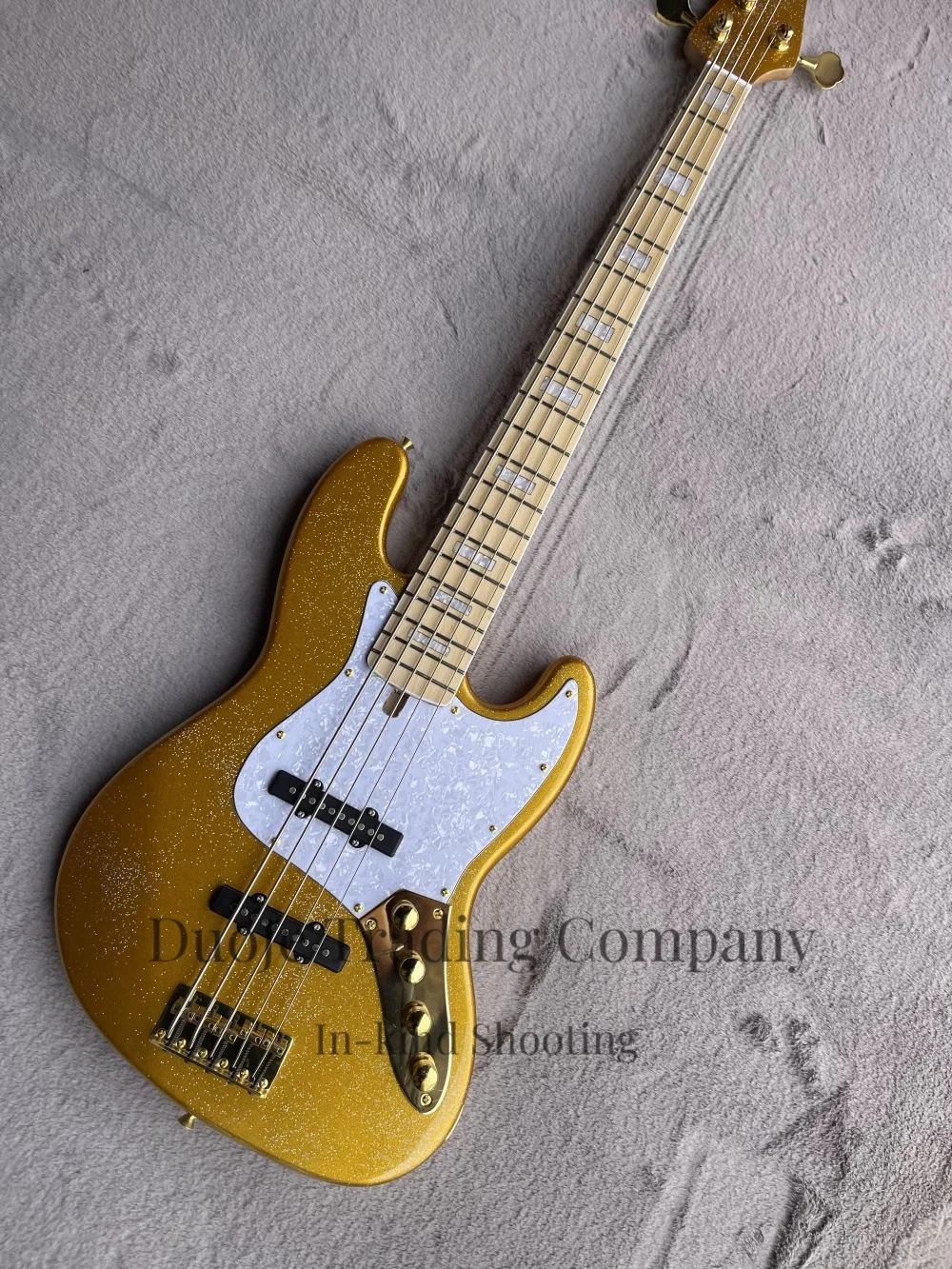 Basse à 4 cordes dorée scintil - Bass Guitar Fretless avis et prix