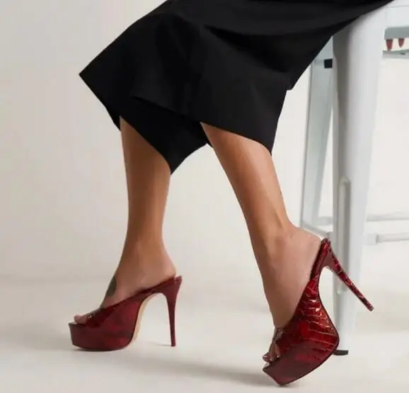 

Red Crocodile Pattern Leather Round Peep Toe Platform Shallow Slip On Mules Women Sexy Stiletto High Heel Modern Slippers Shoes