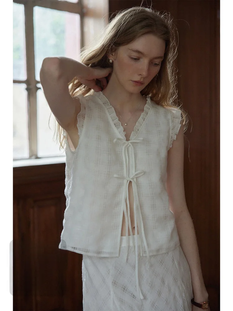 

Женский свободный топ Nice People 2025SS из текстурированного льняного хлопка с V-образным вырезом, с короткими рукавами и завязками спереди и сзади