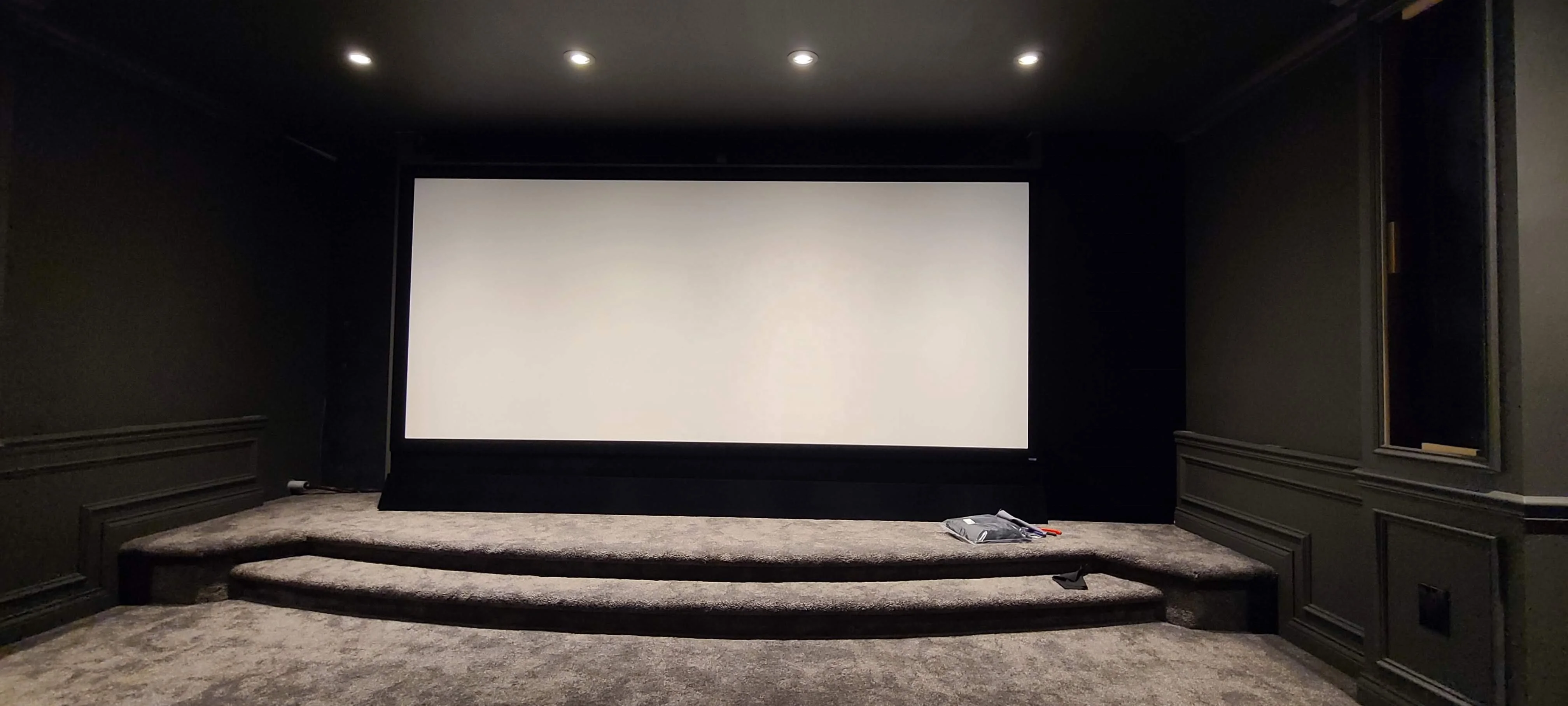 إطار ثابت 4K/8K مغطى بالمخمل، شاشة عرض شفافة صوتية، تنسيق 16:9 للمسرح المنزلي #3