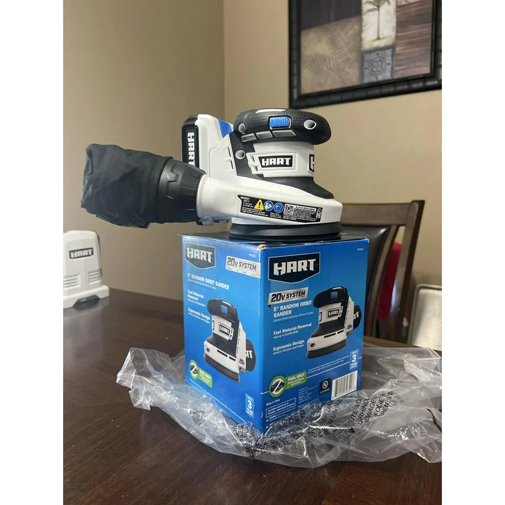 HART 20-Volt Cordless Random Orbit Sander and Dust Bag (Battery Not Included) New Condition