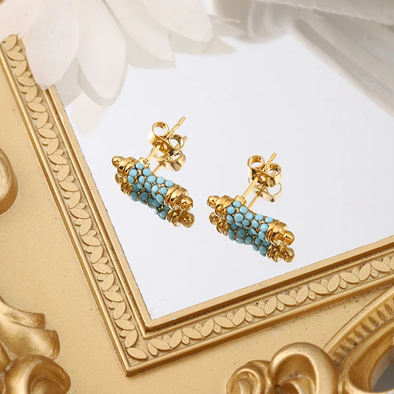 2023 New Fashion3 Piece Jewelry Explosive Sapphire Jewelry Small Waist Necklace Earrings Ring Set Wholesale