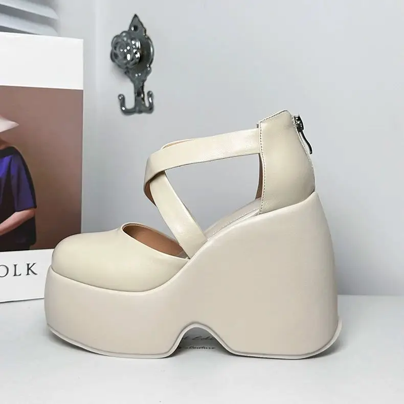 القش المنسوجة صندل خشبي مع نعل سميك الإسفنج كعكة الباليه جولة تو حزام مشبك وكعب عالٍ فارغ للنساء zapatos mujer