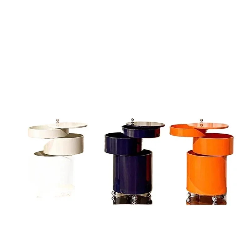 

Несколько собранных столов, журнальные столики, гостиная, бытовые съемные тележки.