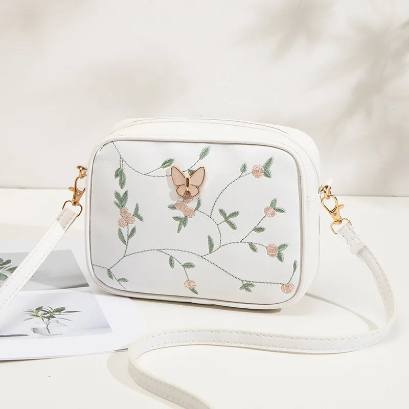 Fashionable and casual butterfly decoration single shoulder camera bag 2024 new exquisite embroidered womn\'s crossbody bag