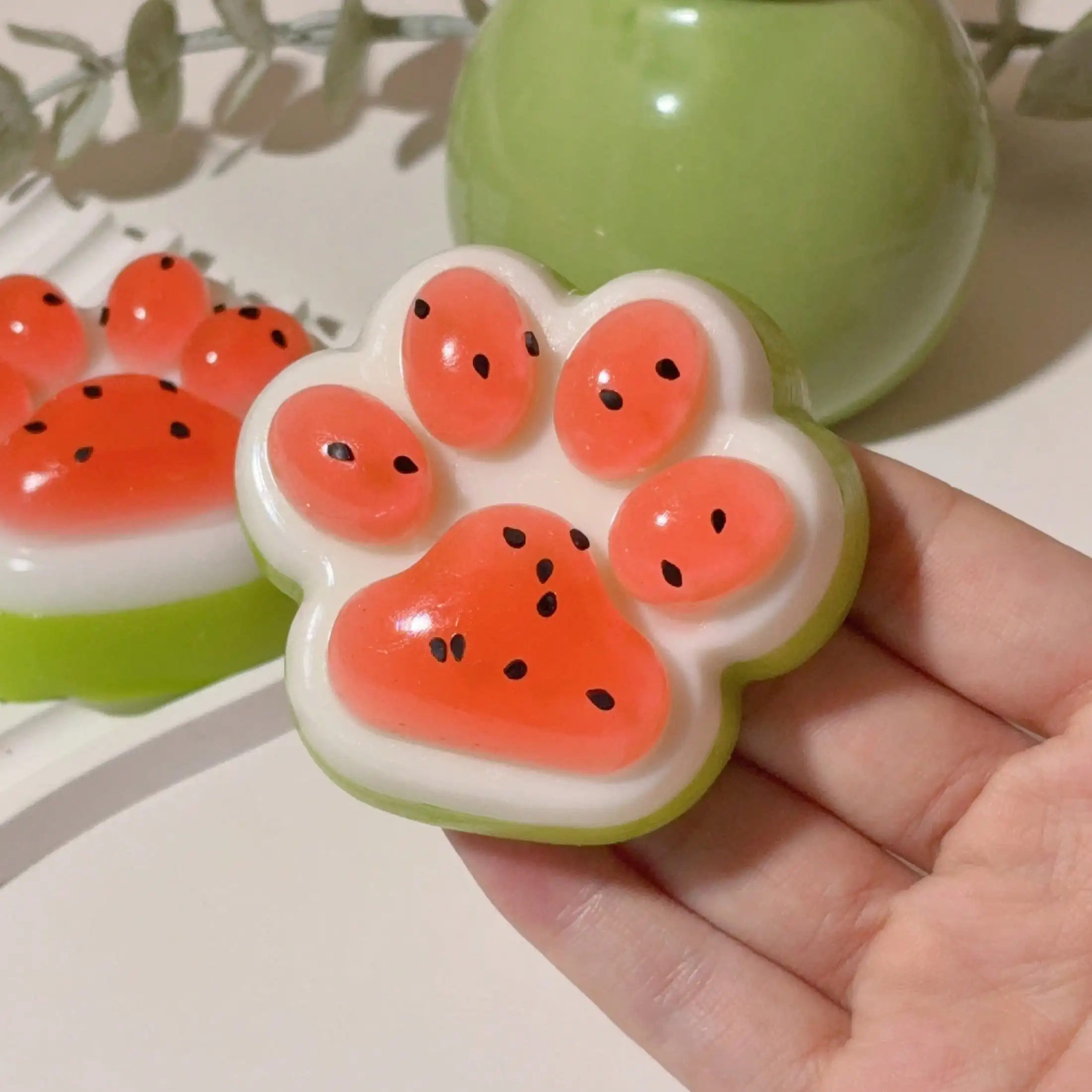 

Игрушка ручной работы с медленным отскоком для снятия стресса, идеально помогает снять стресс и тревогу (случайный выбор).