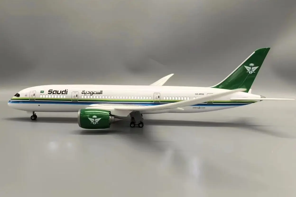 1:130 Scale 43cm 787 Boeing Jetliner Saudi Arabian Airlines B787 Aircraft Model Die-Cast Resin Aircraft Jewelry with LED Lights