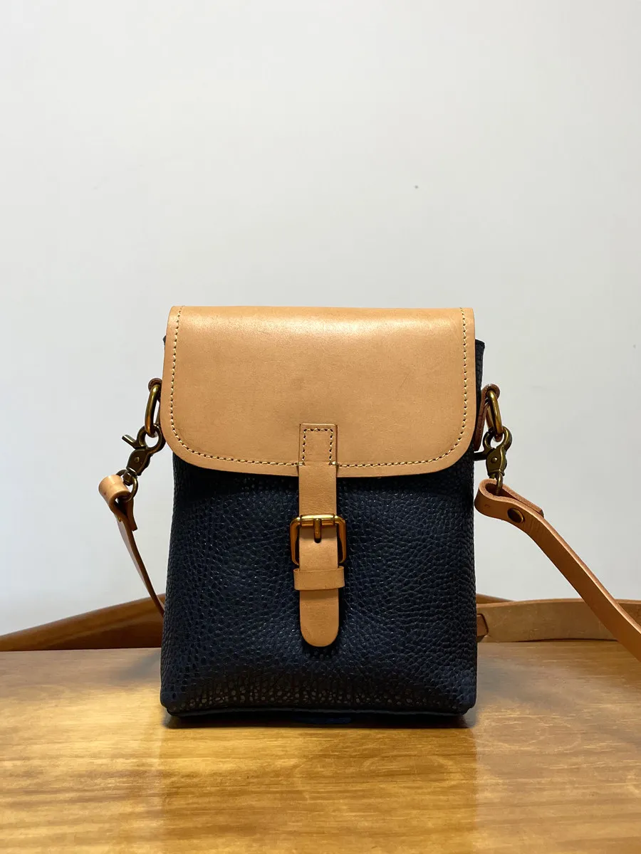 Casual retro first-layer cowhide mobile phone messenger bag