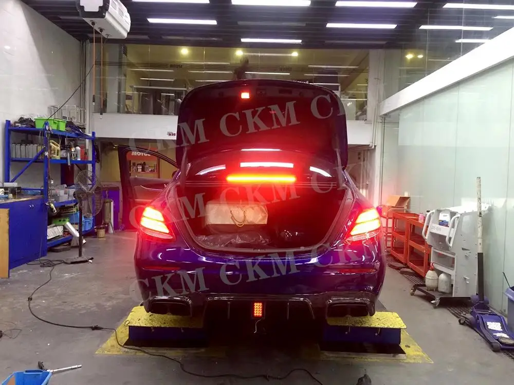 

Задний диффузор из углеродного волокна с выхлопным передним бампером, боковые юбки, опорные кронштейны заднего крыла для Benz W213 E63 AMG 2017, FRP