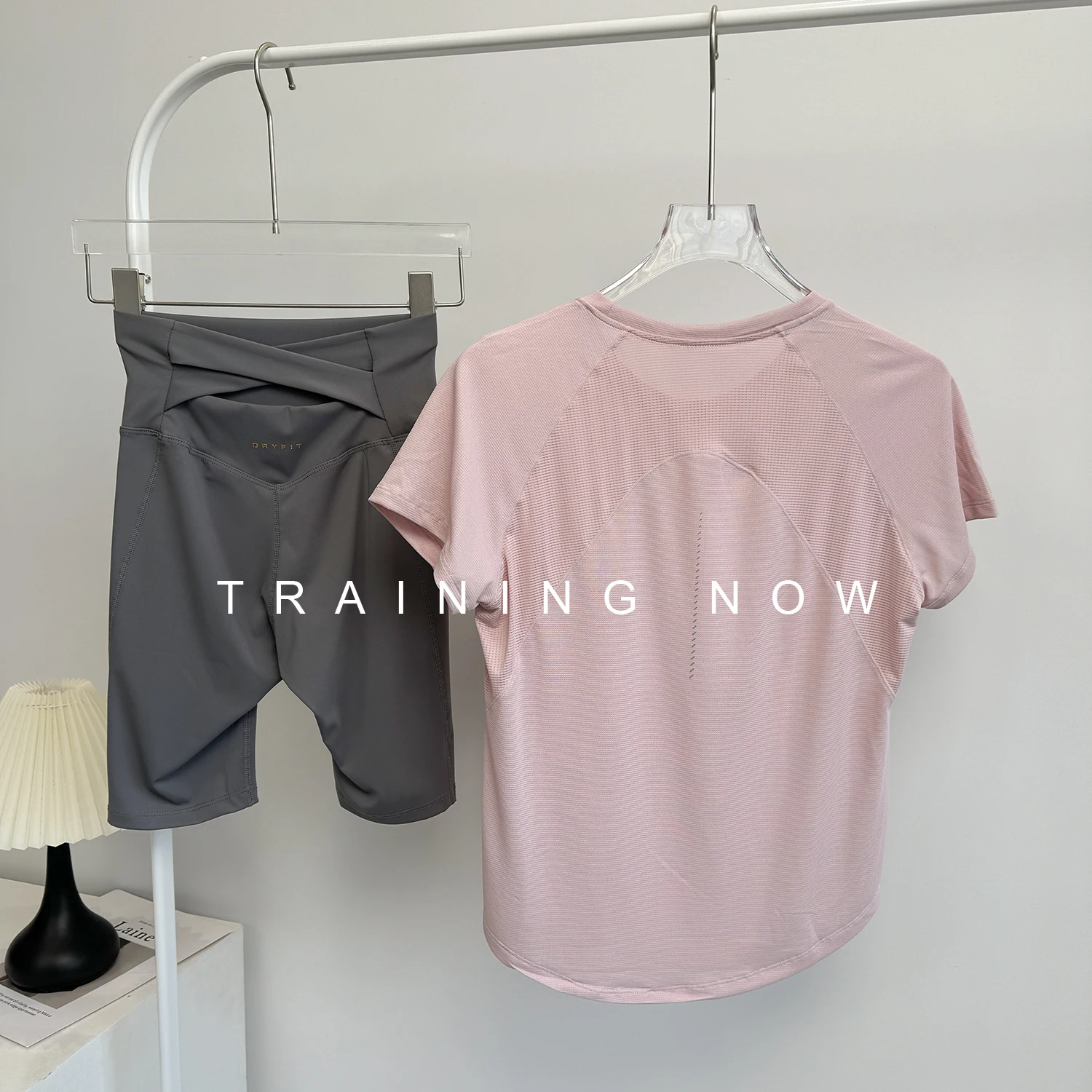 

Loose breathable running suit for women's summer thin fast-drying fitness training short-sleeved high-value professional yoga