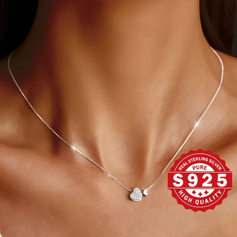Collar con colgante de doble corazón para mujer en plata de ley S925, moderno y sencillo, elegante y lujoso, adecuado para llevar a banquetes y eventos, la mejor opción para regalos de Navidad, Año Nuevo y San Valentín.