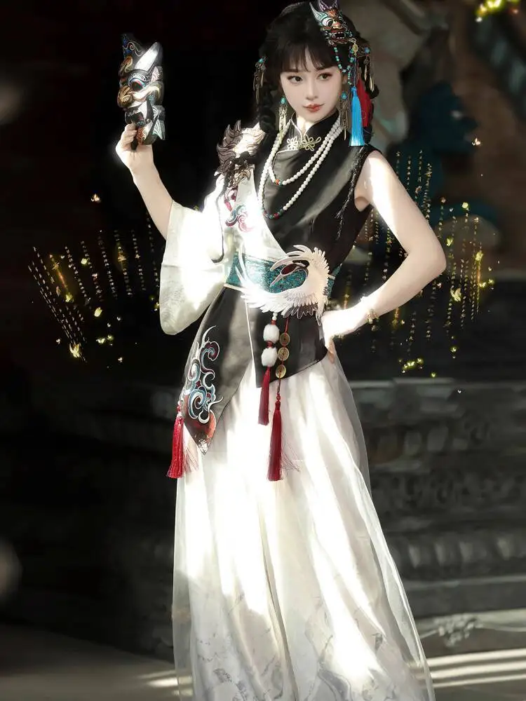 

Новый комплект Hanfu в китайском стиле с нейтральной и молодежной атмосферой и древними элементами Han идеально подходит для вечеринок на Хэллоуин.