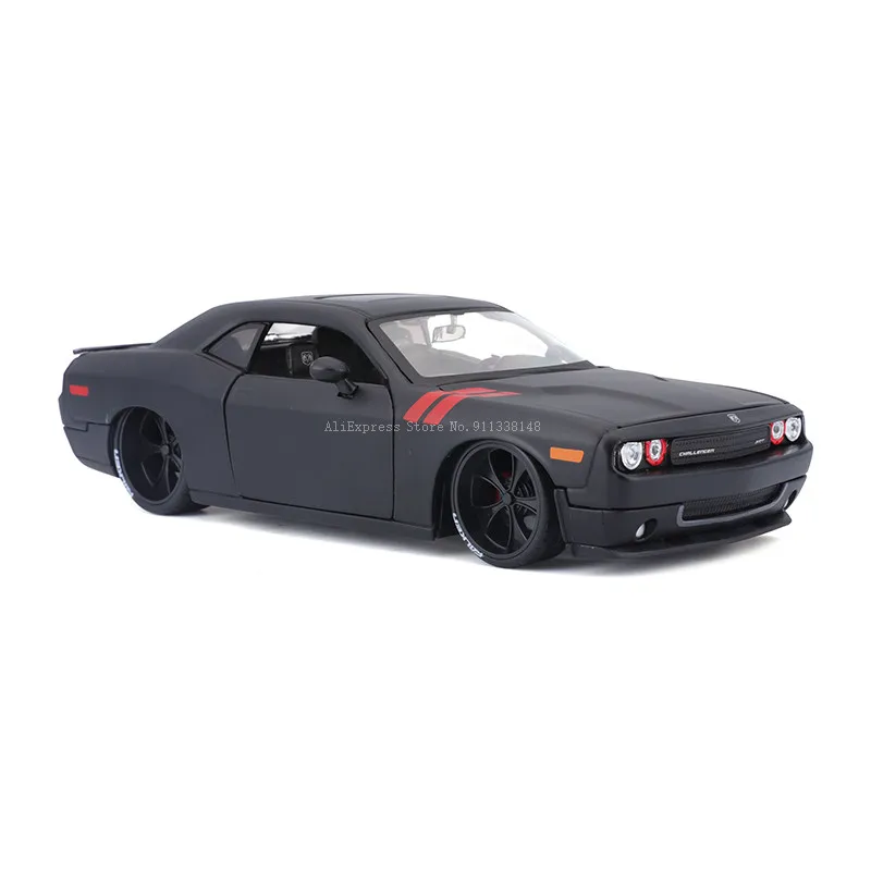 Maisto 1:24 2008 Dodge Challenger Supercar Antique Car Static Die Casting Car Collectible Model Car Toy Gift Tide Play