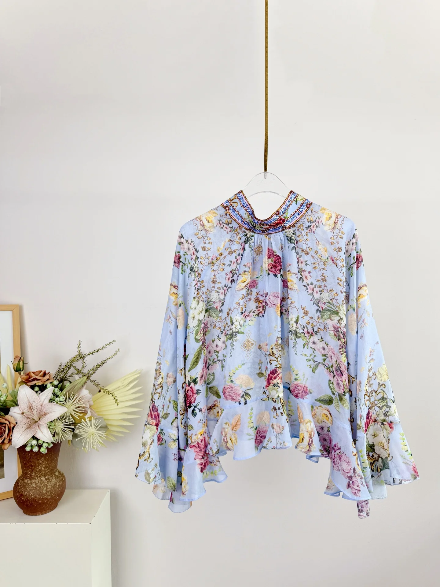 

Women Turtleneck Beaded 100% Silk Shirt Flower Print Long Sleeve Irregular Ruffles Blouse