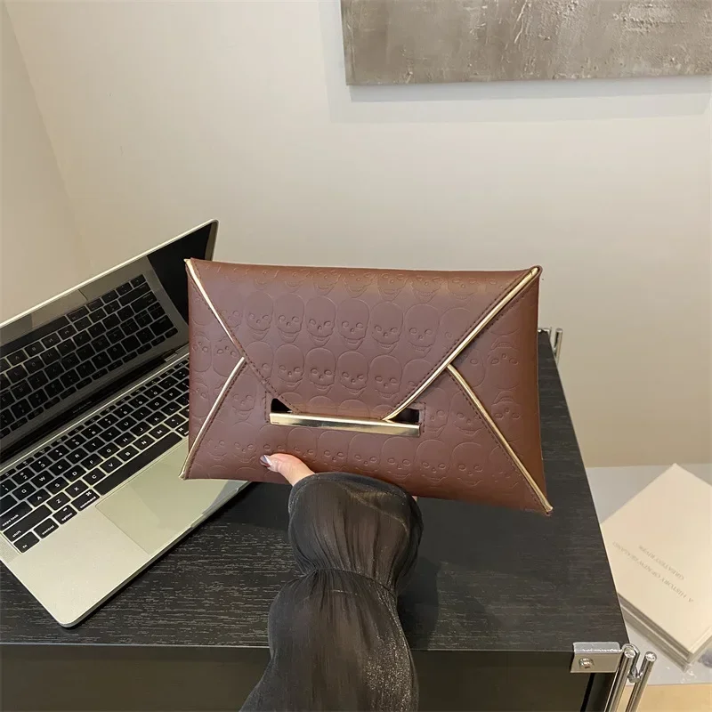 Pochette d'affaires en cuir verni brillant pour femme, simple, pince sous les bras