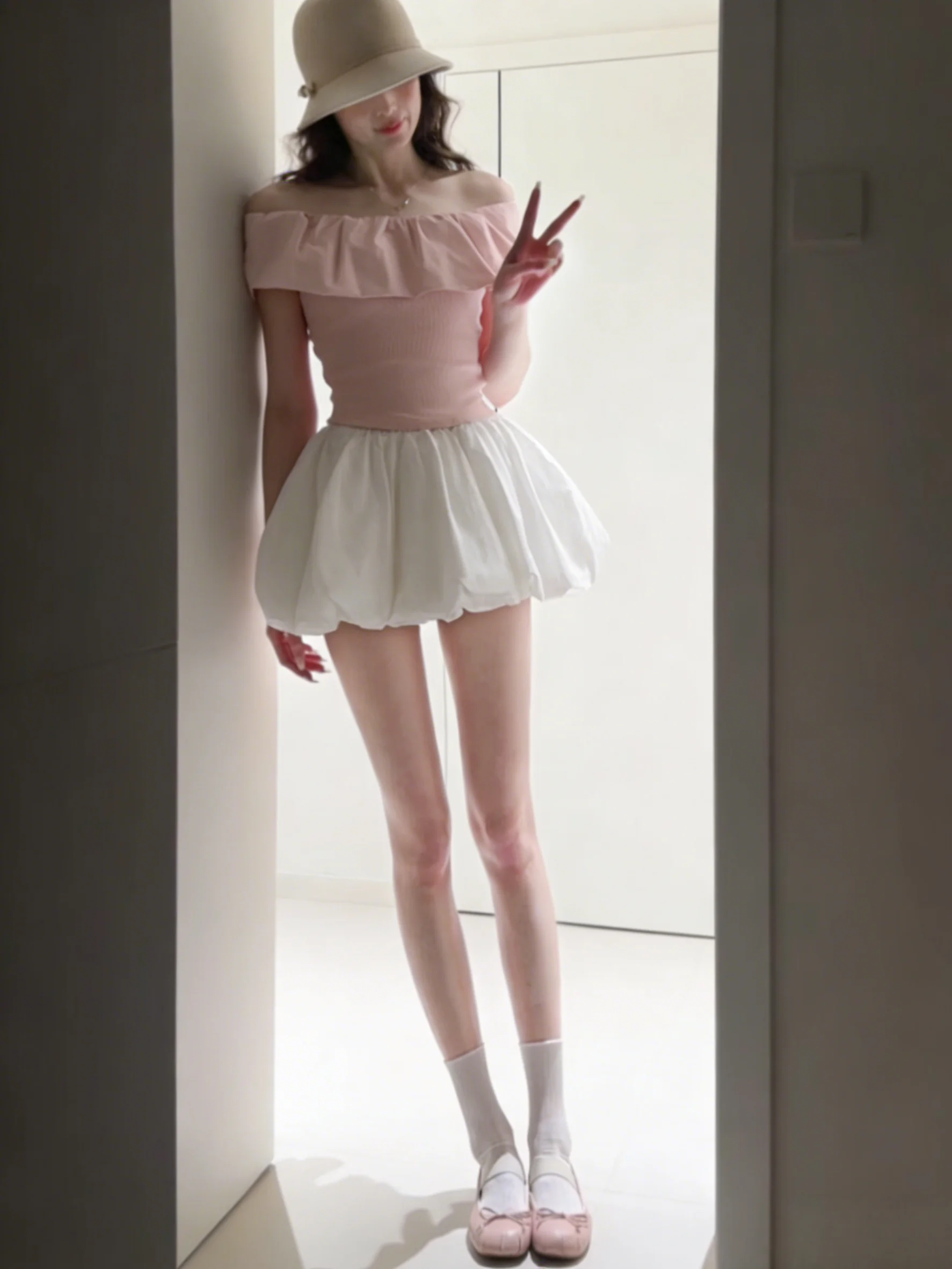 Pink Off Shoulder Ruffled Slim Fit Short Top White Fluffy Short Skirt Fashionable Sexy Women's Two-Piece Set 2026 Summer New