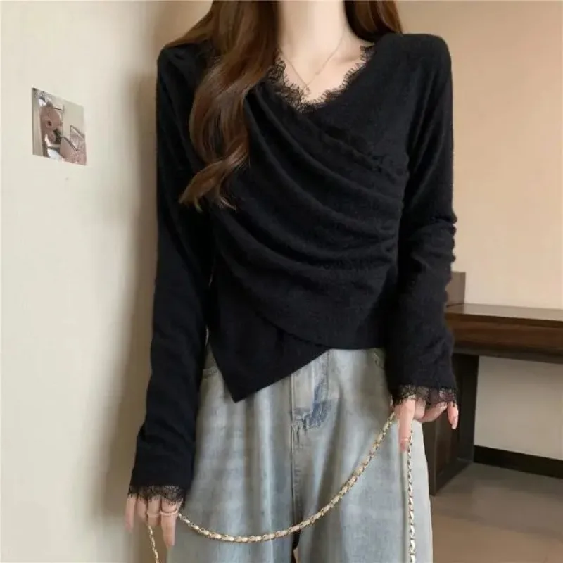 Women's German Velvet Bottoming Shirt Spring Autumn Irregular Design Belly-covering, Slimming Lace Stitching V-neck Top