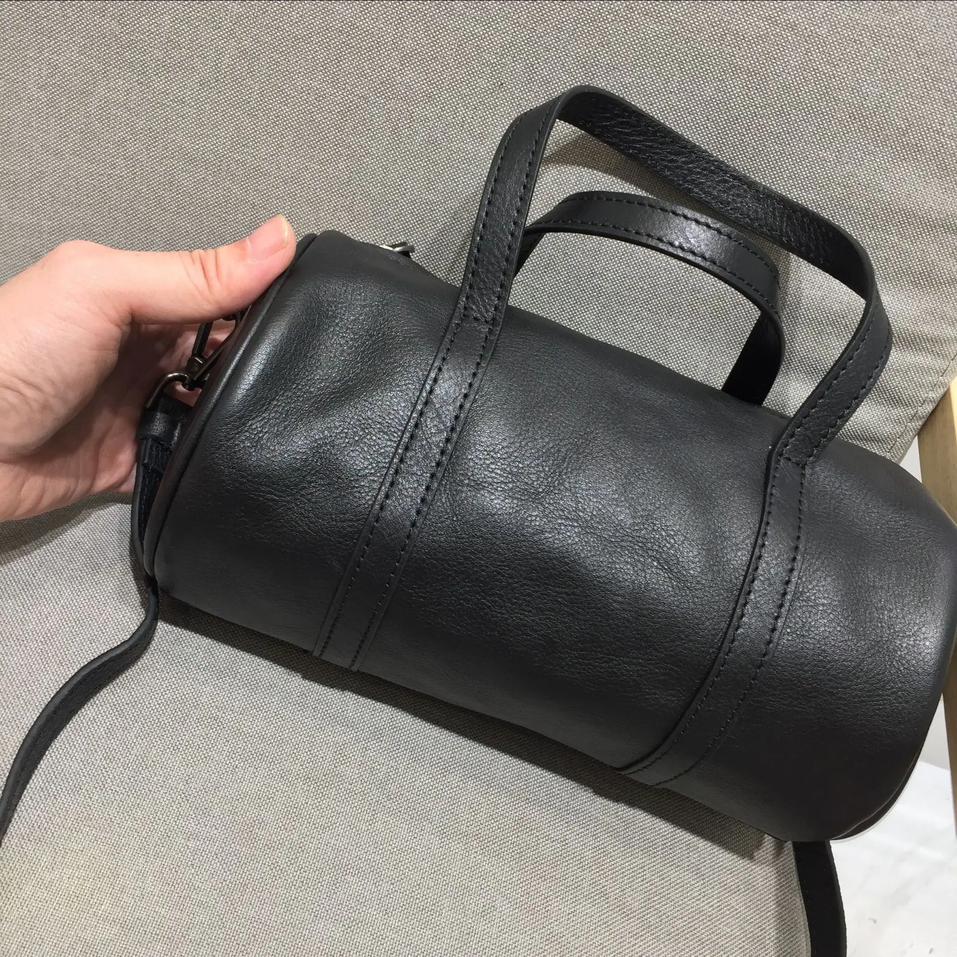 

Retro Genuine Top-grain Cowhide Handcrafted Single-shoulder Bag, Crossbody Bag, Women's Round Designer Luxury Bag