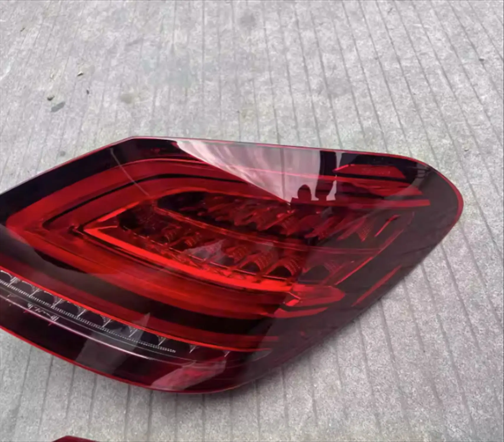 

Car Tail Light Rear Brake Light Reverse turn signal Lamp for Mercedes Benz C-Class EW205 C180 C200L C260L C300L