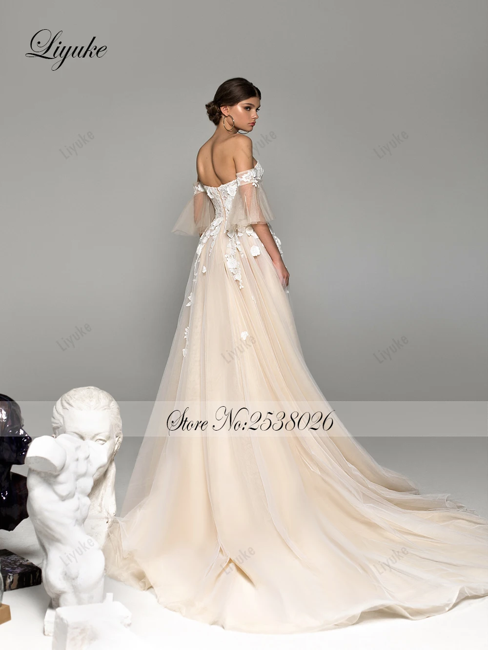 Liyuke Silky Tulle A-line Wedding Dress Shimmering Floral Lace Elegance Champaghe Off Shoulder Sleeves Bridal Gowns