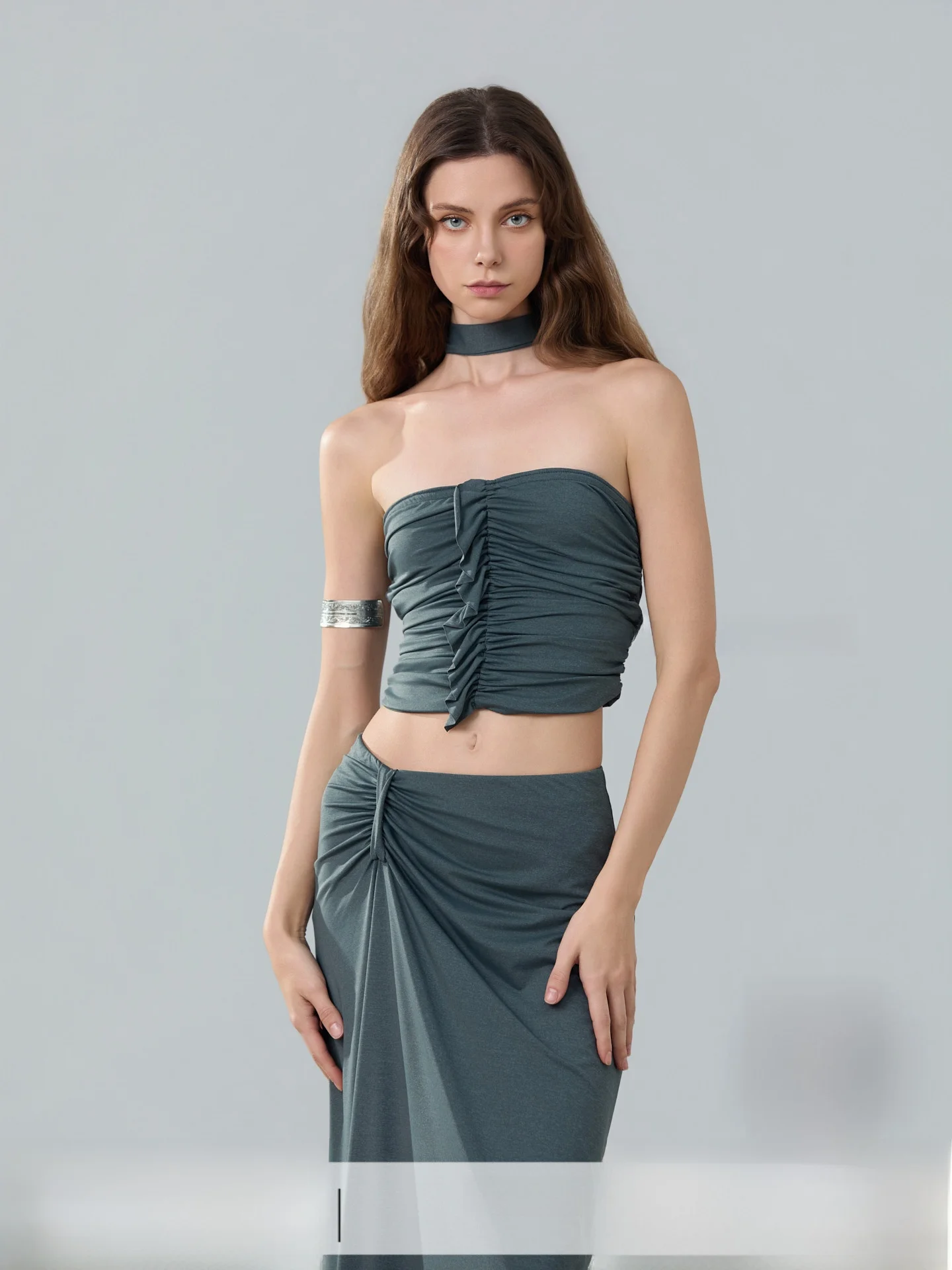 

Original Design Shoulder Bared Short Vest Sexy Spicy Girl Pleated Wood Ear Trim Sash Original Design Ice Flower Velvet Breath...