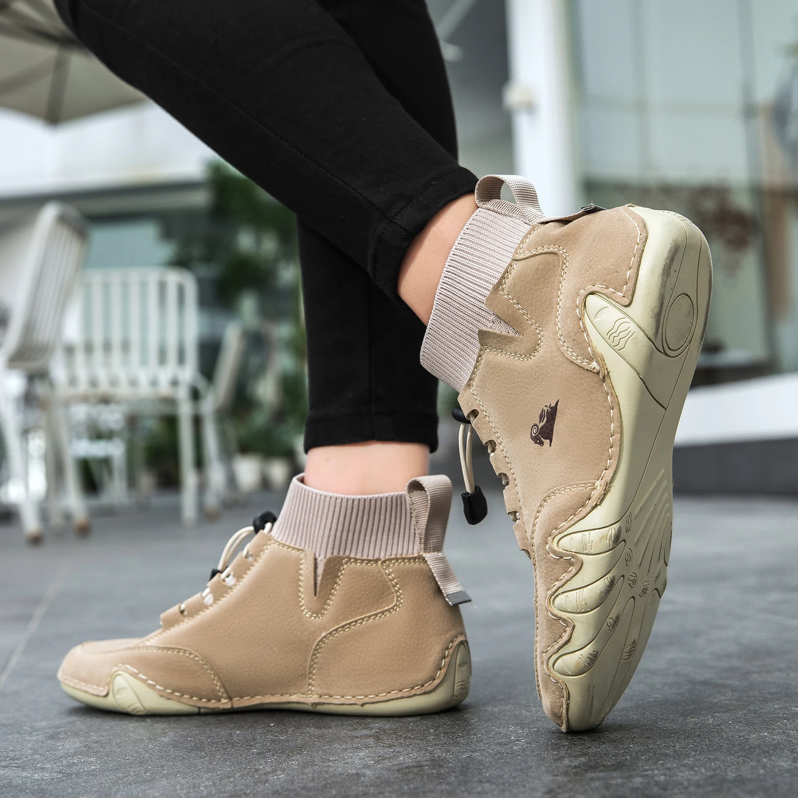 Couple Casual Leather Boots Four Seasons Men\'s and Women plus size Outdoor Sports Soft Sole Shoes Fashion Anti slip Running Shoe