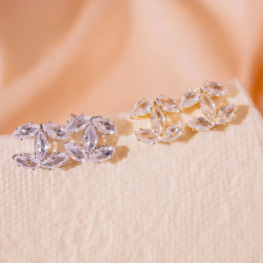 

Серьги-гвоздики с буквами из циркона во французском стиле ретро, милые и легкие роскошные серьги, простой и элегантный дизайн, серьги для подростков