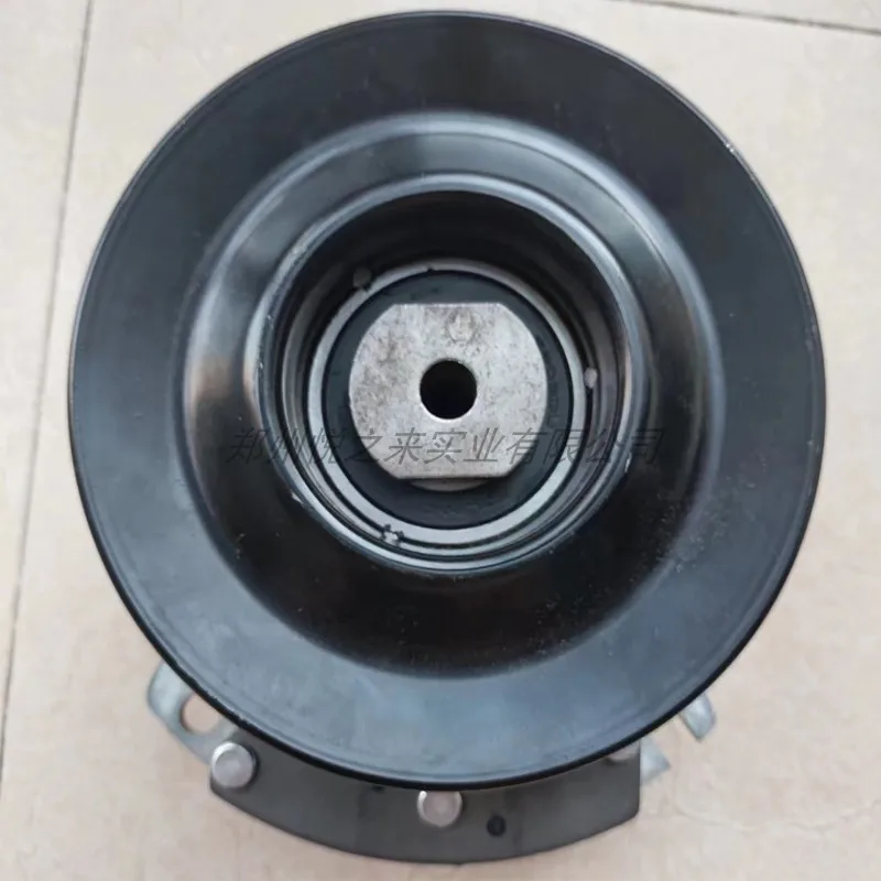 1023/LX42 جرس TB2042/2342 جزازة العشب القابض الكهرومغناطيسي PTO مخلب #4