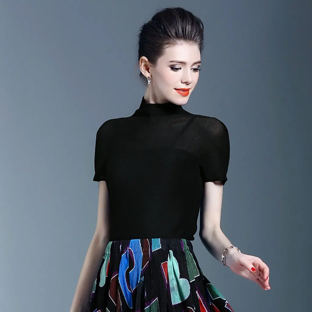 

Women's Pleated T-shirt High Elasticity Short-Sleeved Base Shirt Thin Tight Fit Spring Summer New Arrivals