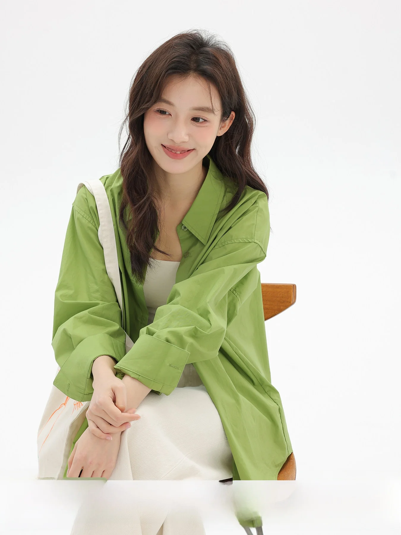 

ZhiChuneen 00% Cotton Loose Long Sve White irt Women's Spring Summer Thin Outerwear Design Sense Top