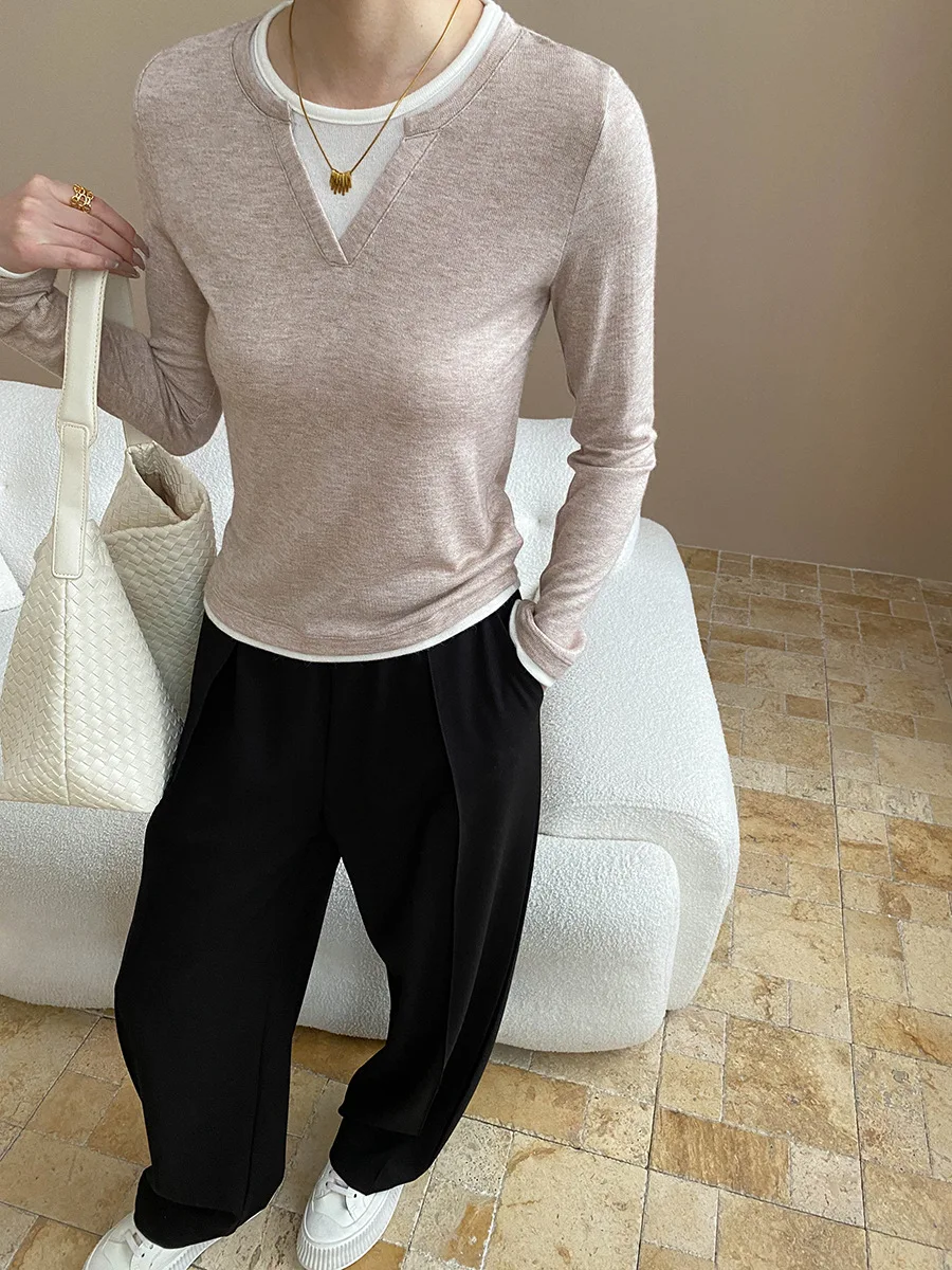 

Autumn and winter women's casual solid color round neck long sleeved fake two-piece slim fit T-shirt