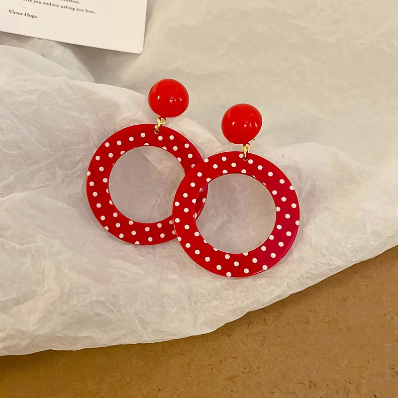 NISHIZAWA Hollow Polka Dot Hoop Earrings Retro Fashion Earrings Light Luxury Exaggerated Earrings for Women