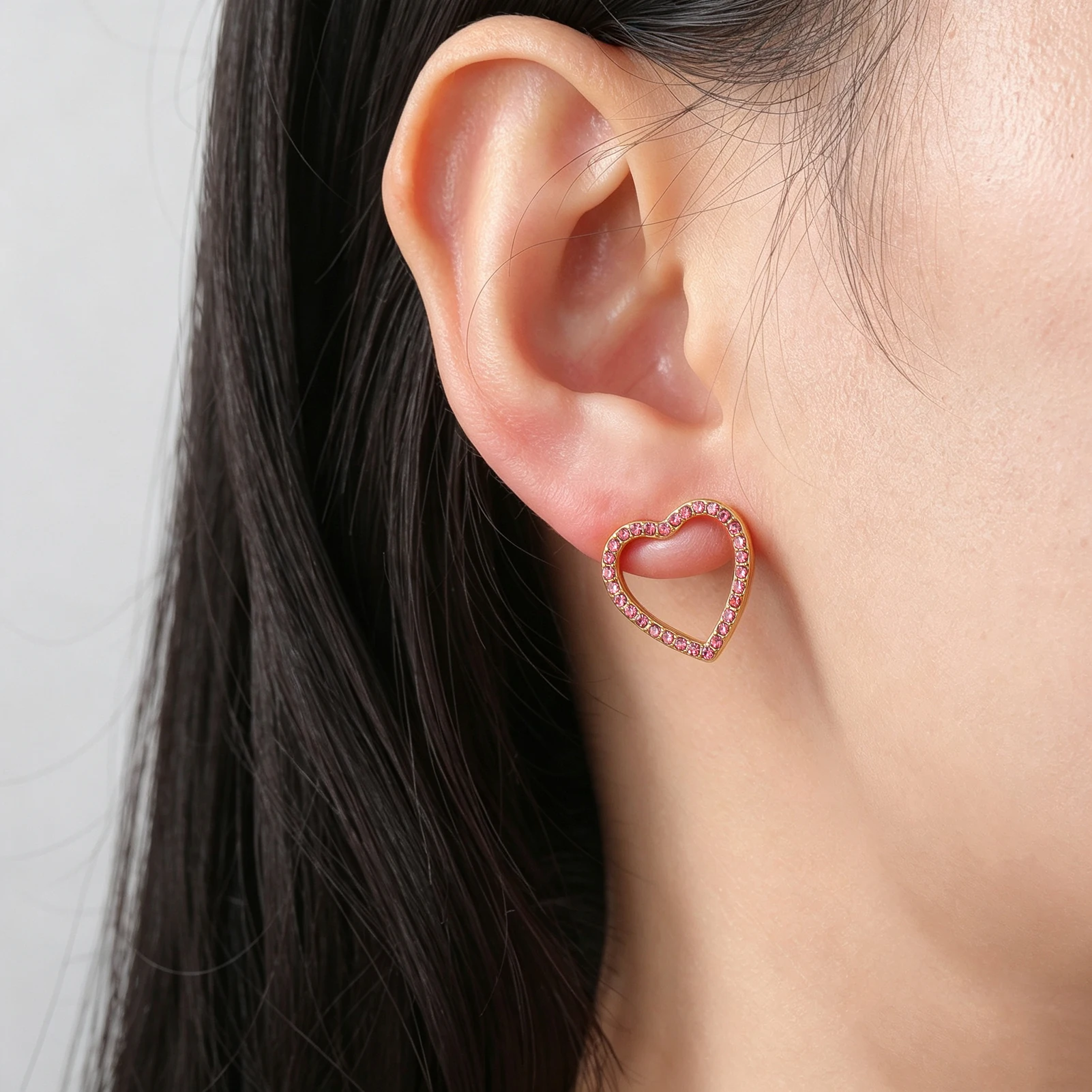 Eueavan Herz-Strass-Ohrstecker aus Edelstahl mit Kristalleinlage, zarter Schmuck für Frauen, Party- und Jubiläumsgeschenk. – Detail 1