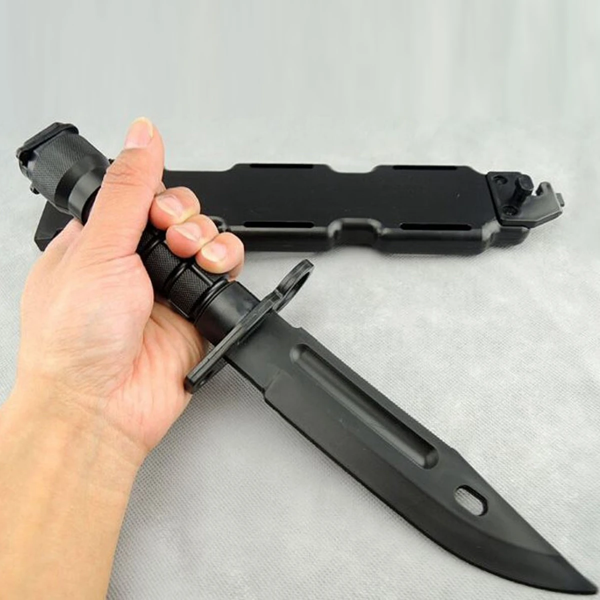 M9 Dagger knife  Model Tactical Rubber Knife for Gift Toy Army Fan Collect CS Game Military Training Outdoor Multi Tool Plastic