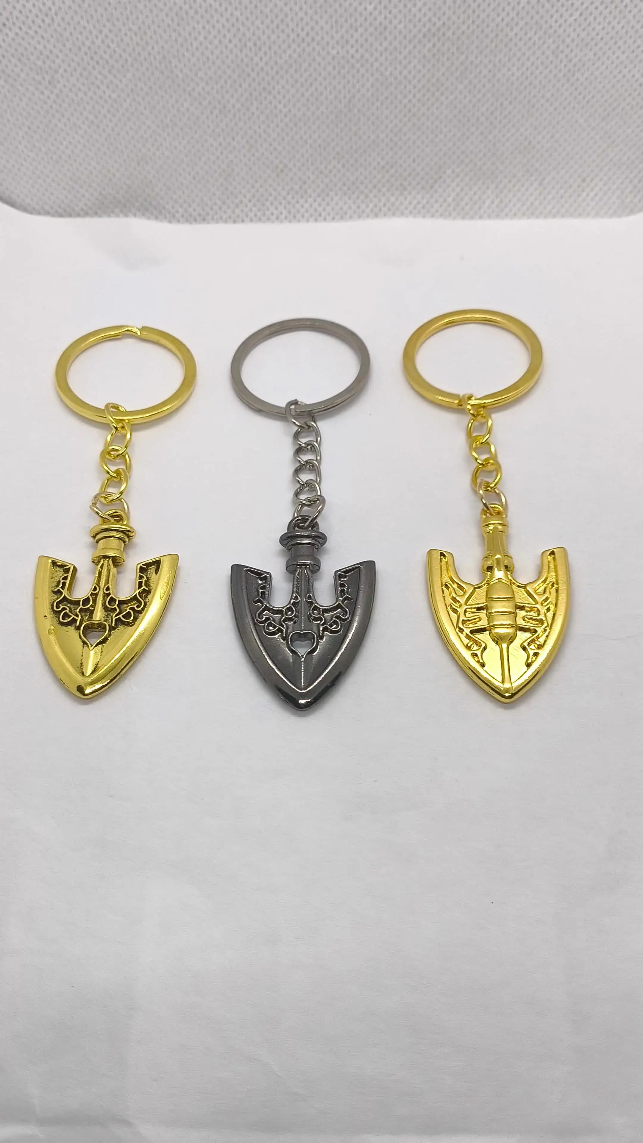 JUSONGKWCP JoJoAdventure The Stand - Llavero con diseño de flecha de anime, accesorios de cosplay, colgante de metal, 2 piezas, M, Acero aleado, Sin piedras preciosas