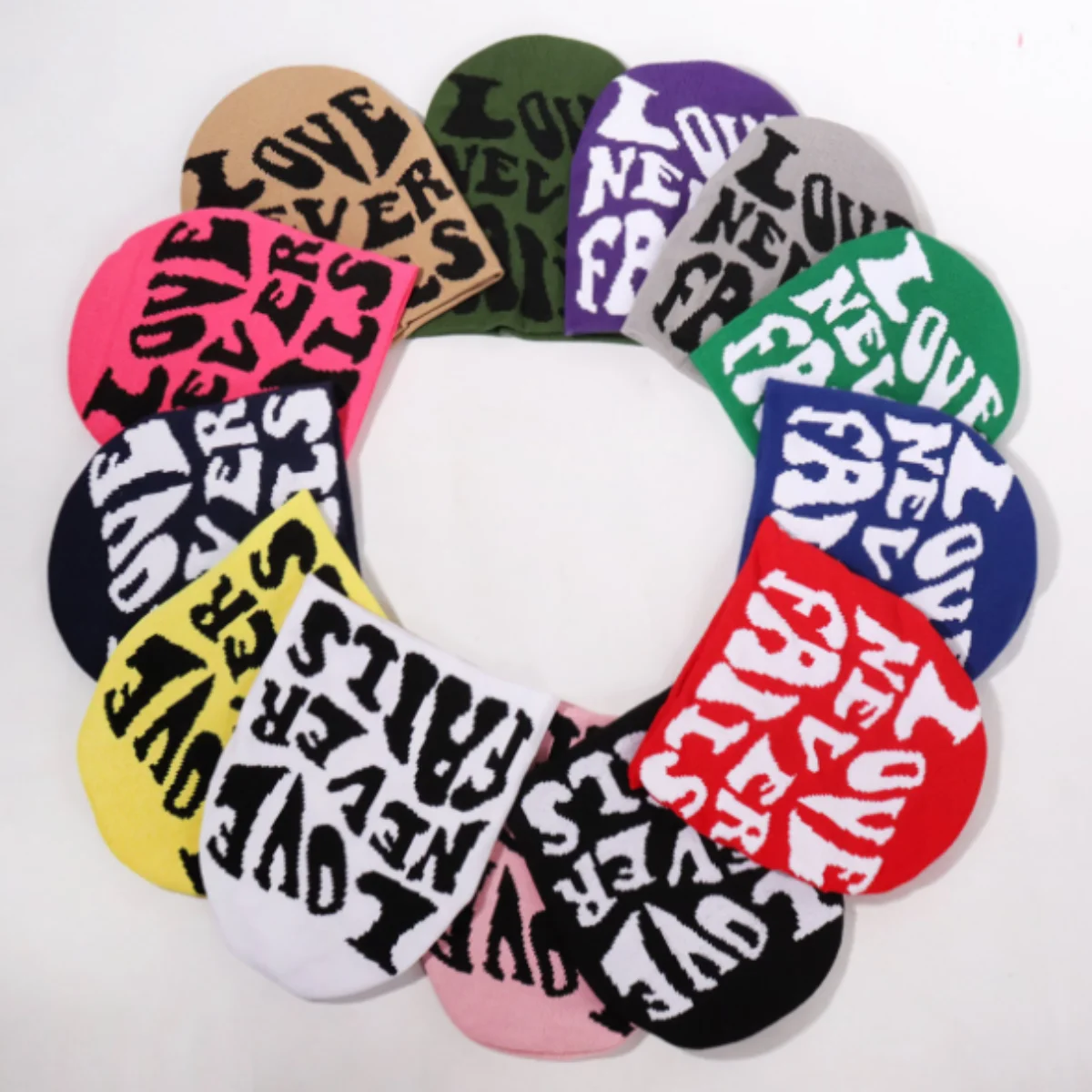 gorro-de-inverno-de-moda-com-estampa-jacquard-personalizado-em-fibra-acrilica-para-uso-ao-ar-livre