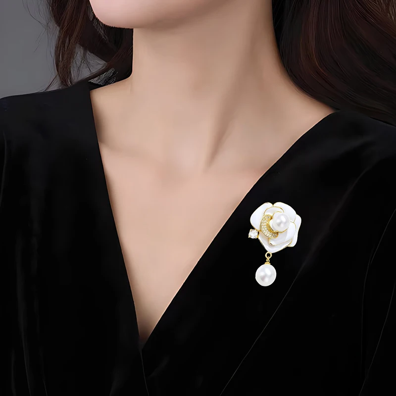Elegante branco camélia flor broches pinos para mulheres linda flor planta vestir roupas corsage jóias acessórios