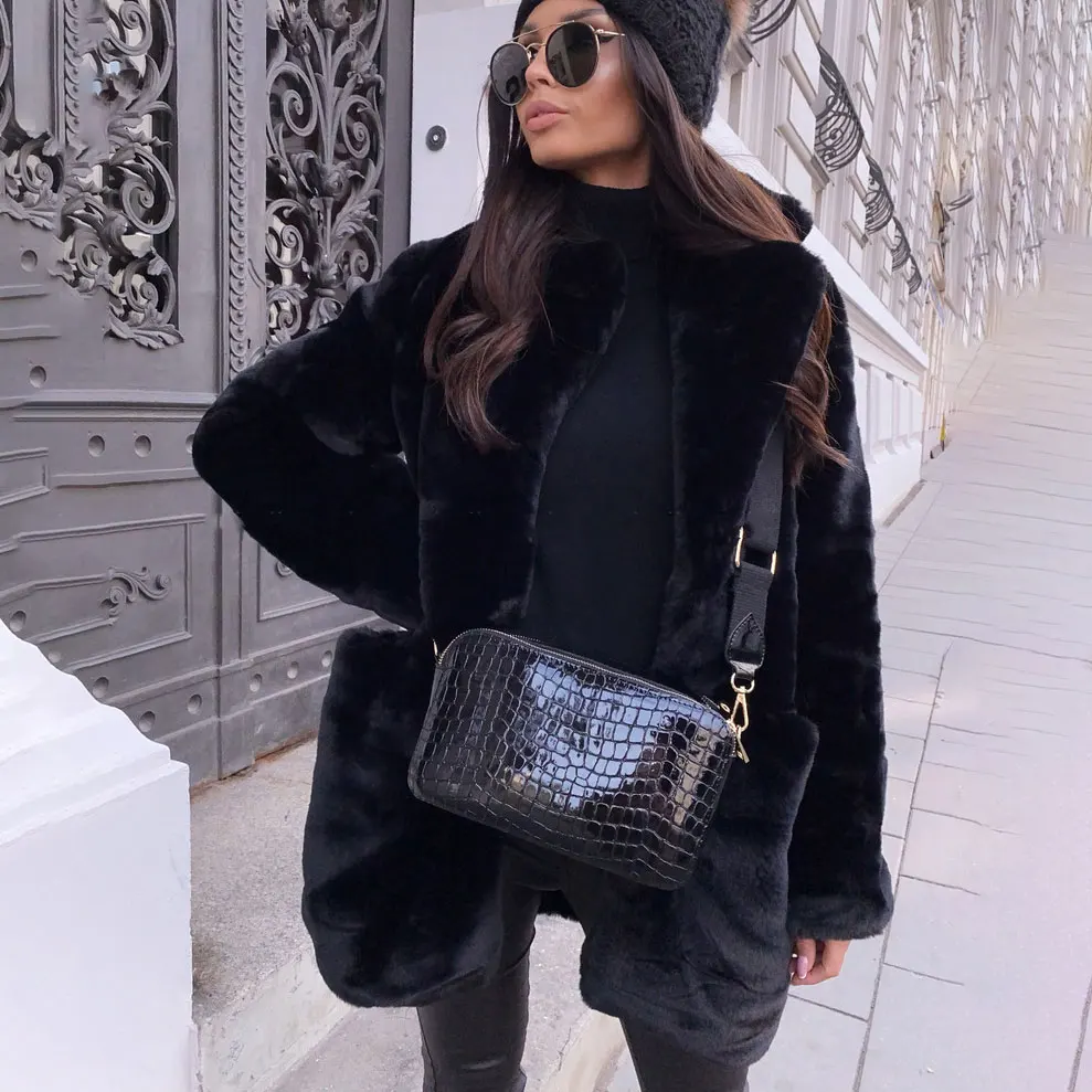 Cappotto di pelliccia donna giacca di pelliccia sintetica di lusso donna cappotto di pelliccia sintetica corto donna inverno 2024 Hot Cool Girls Fluffy Short Fur Jacket