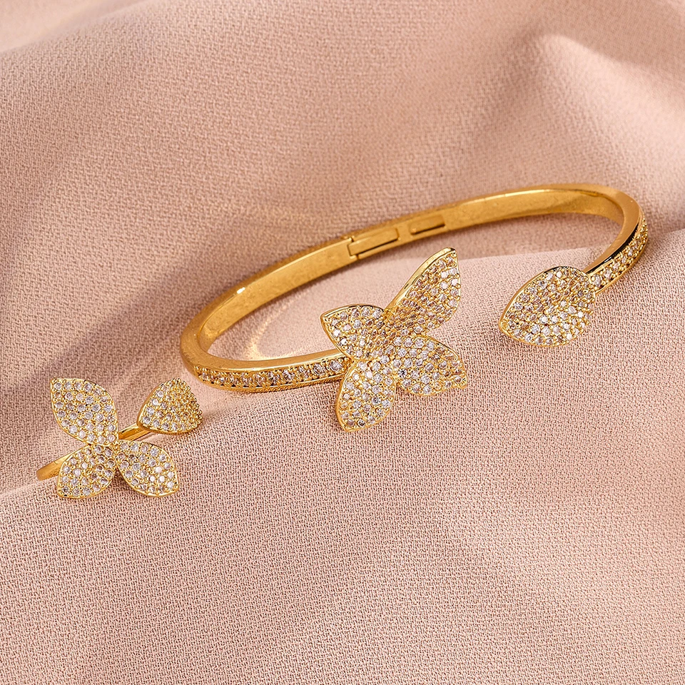 Armbänder und Ring Set – Ein elegantes Schmuckset für besondere Anlässe