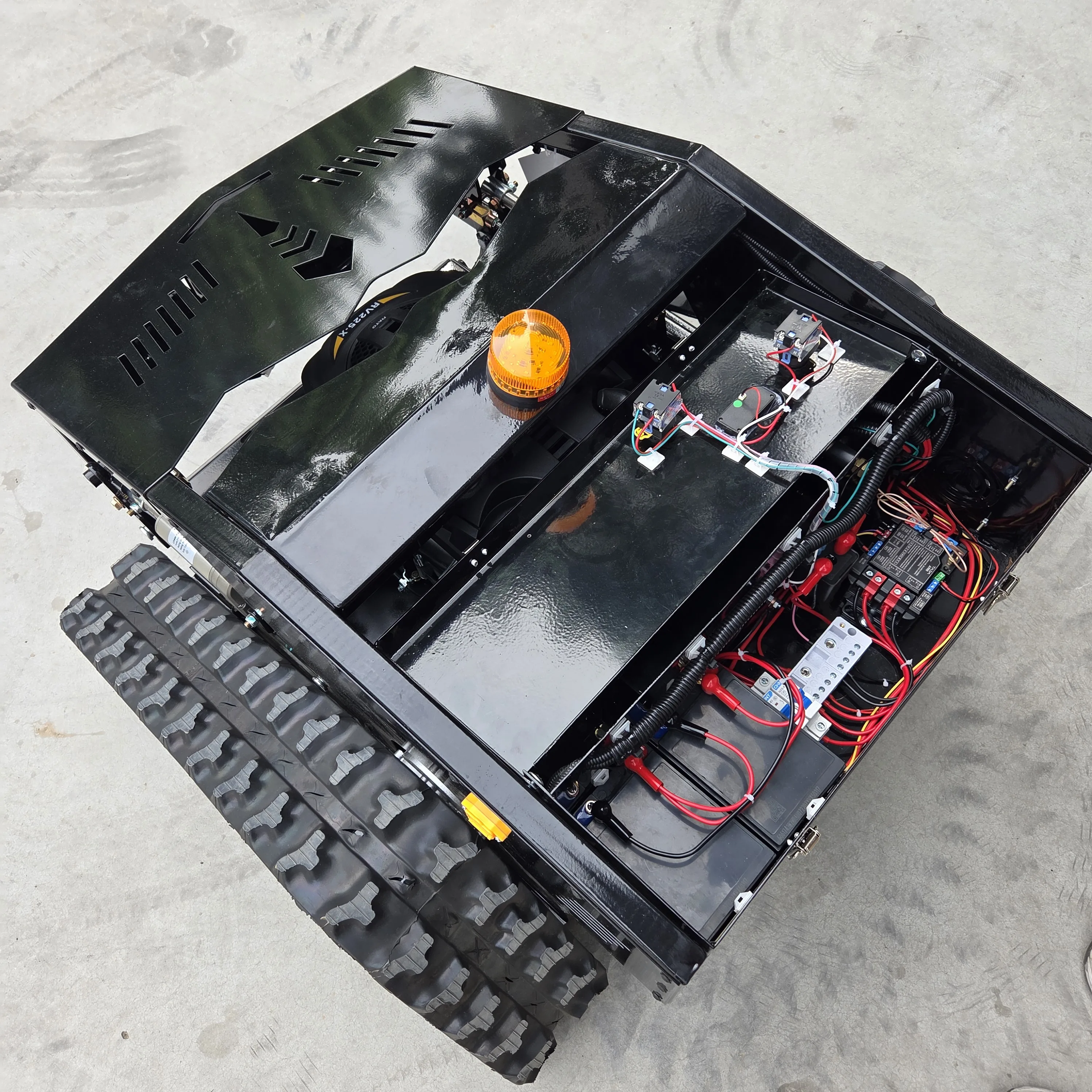 Супер популярный гусеничный резиновый робот, бензиновая самоходная садовая газонокосилка с дистанционным управлением по оптовой цене