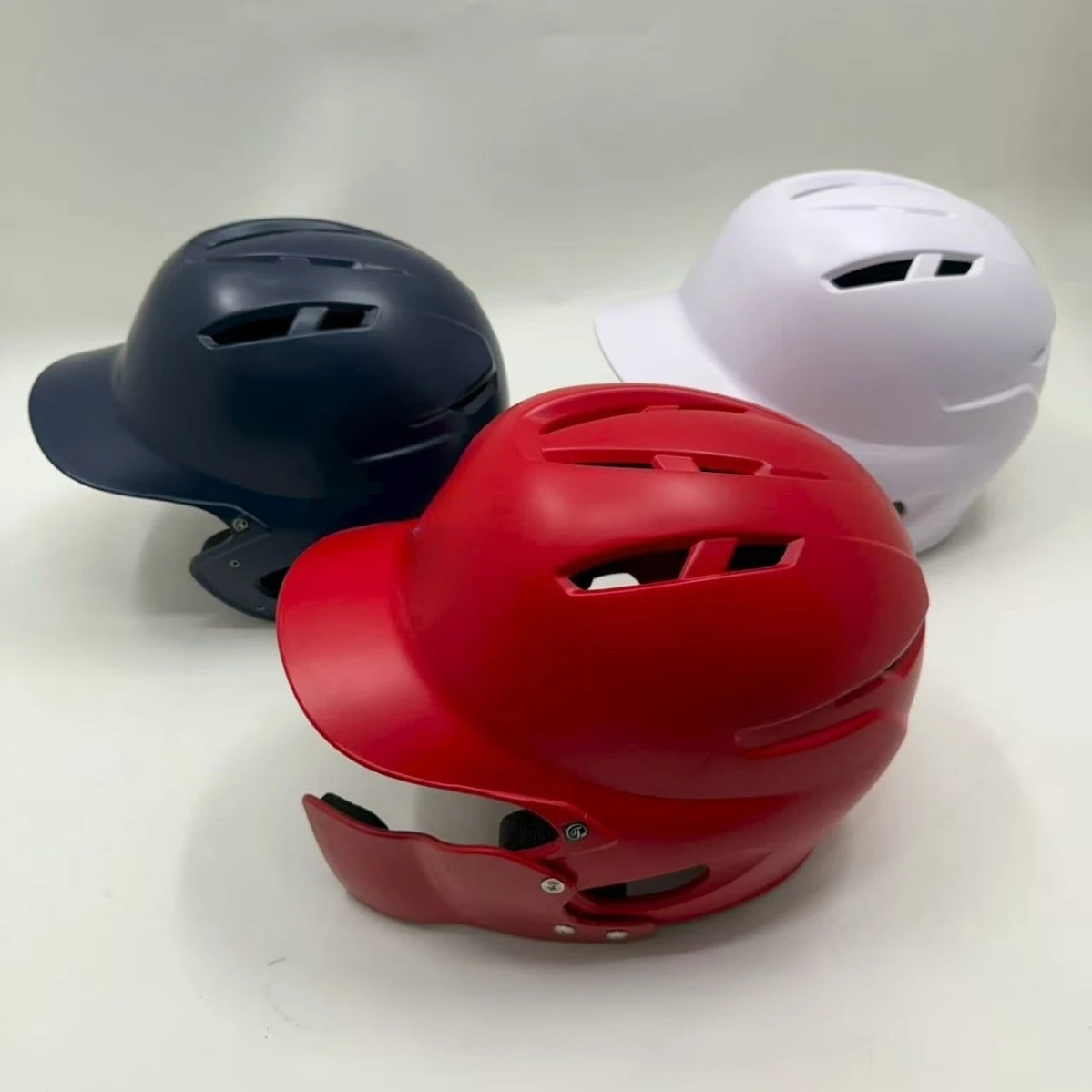 High-strength ABS material baseball helmet is safe, light, breathable and comfortable, suitable for training and games