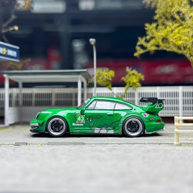 Flame 1/64 RWB 993 964 Różowo-Zielony Dinozaur Metalowy Model Auta Zabawka Prezent
