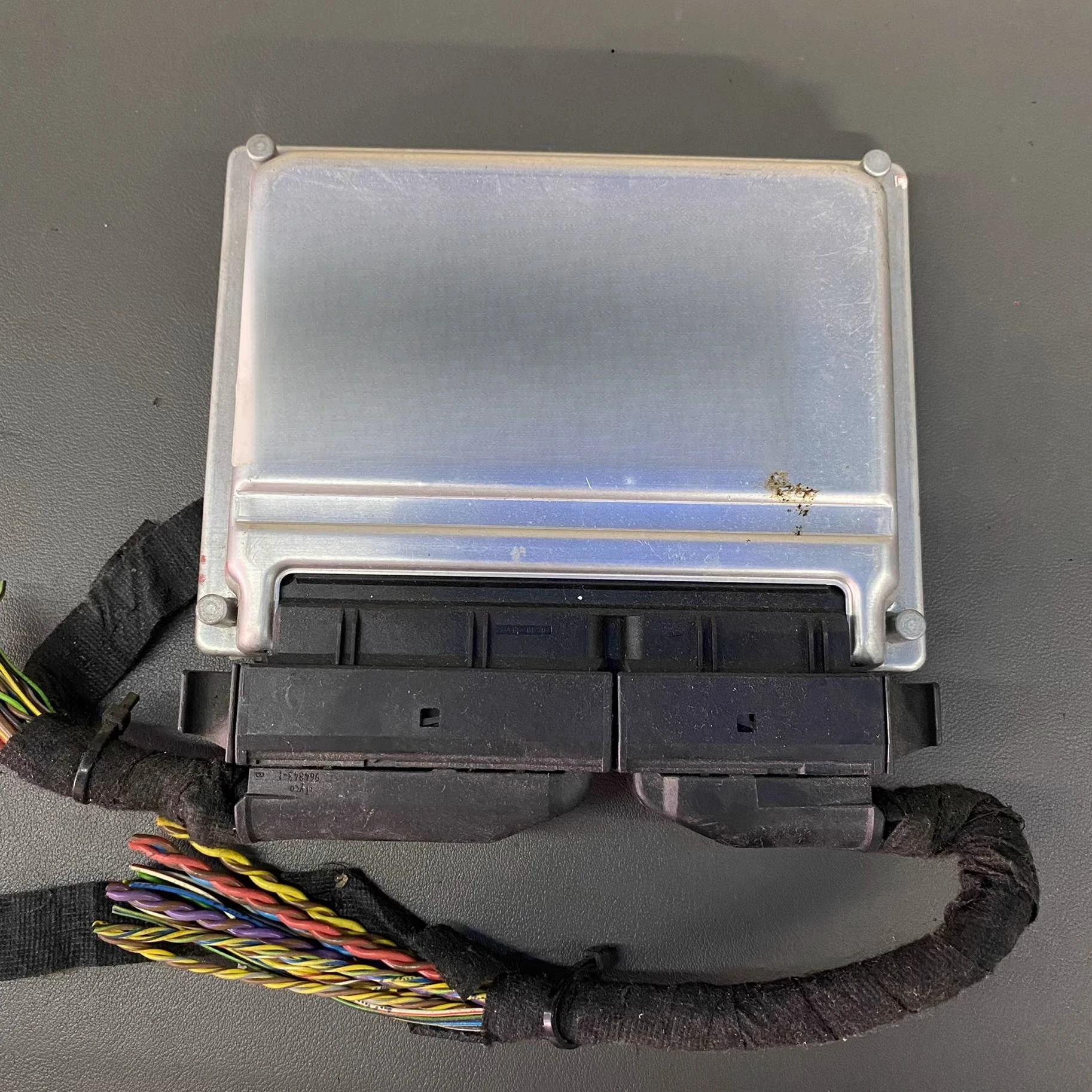 

Automotive Applicable Spare Parts Air Suspension Shock Absorber Module