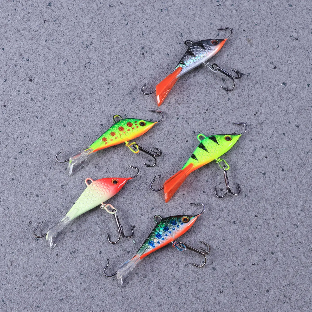 

5Pcs Metal Fishing Lures 50Mm 7.5g Artificial Bass Bait Hard Lure Fishing Tackle Rotating Tail for Pike Black Bass Perch